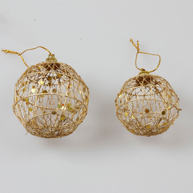 Yeouu | Gold dusted scaly Christmas ball