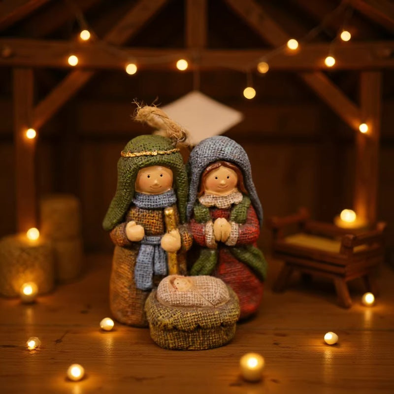 Christmas nativity figurine pendant made of resin
