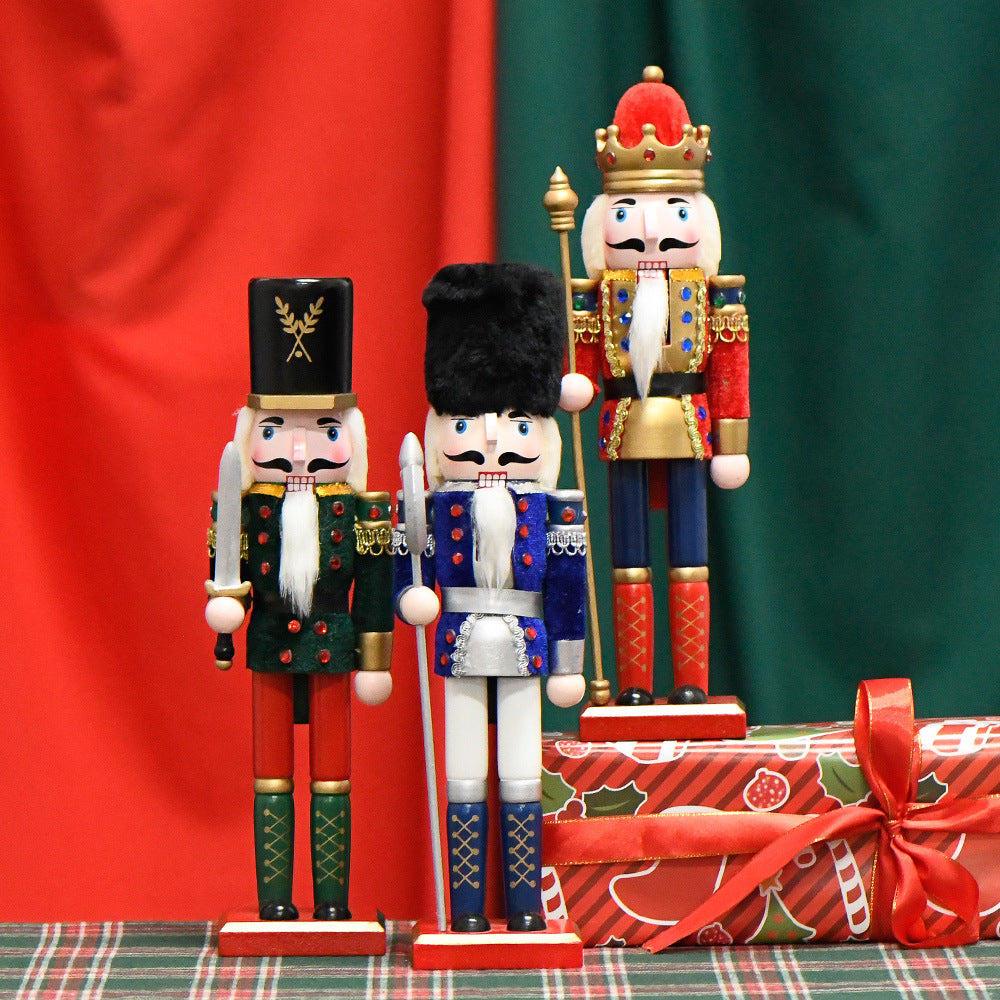 Nutcracker figure in European style, 30 cm
