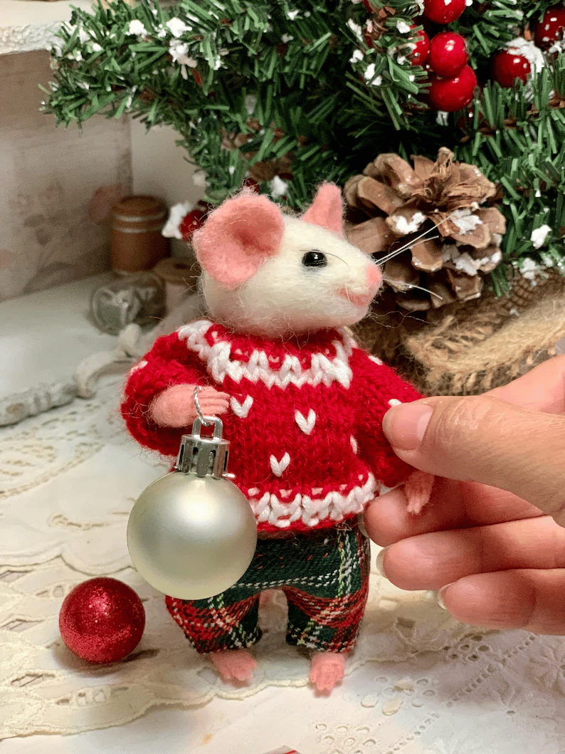 Christmas Needle Felted Mouse, OOAK Art Doll