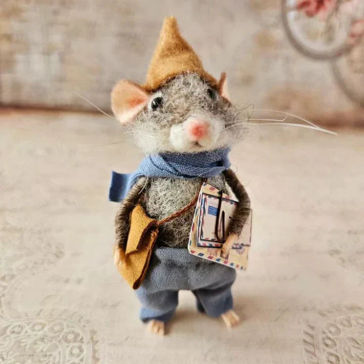 Yeouu | Handmade felt mouse | Christmas decoration & gift idea | Needle felted from wool & fabric | Sustainable