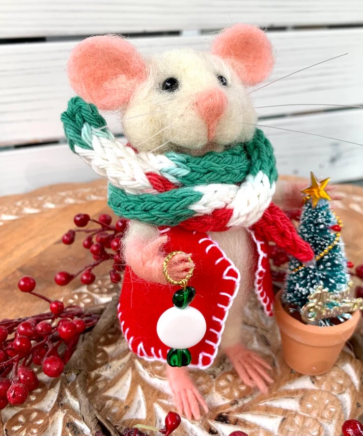 Christmas Needle Felted Mouse, OOAK Art Doll