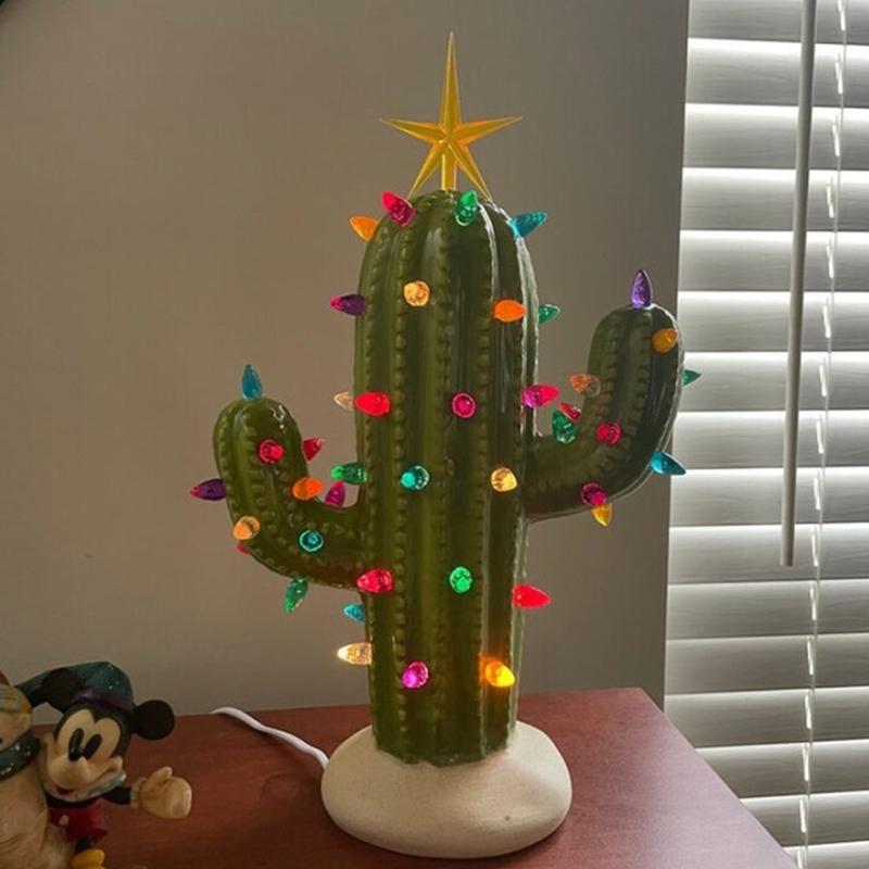 Yeouu | Vintage Christmas Cactus