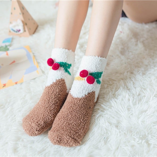 Yeouu | Christmas socks in gift box design | Plush house & cuddle socks | Universal size