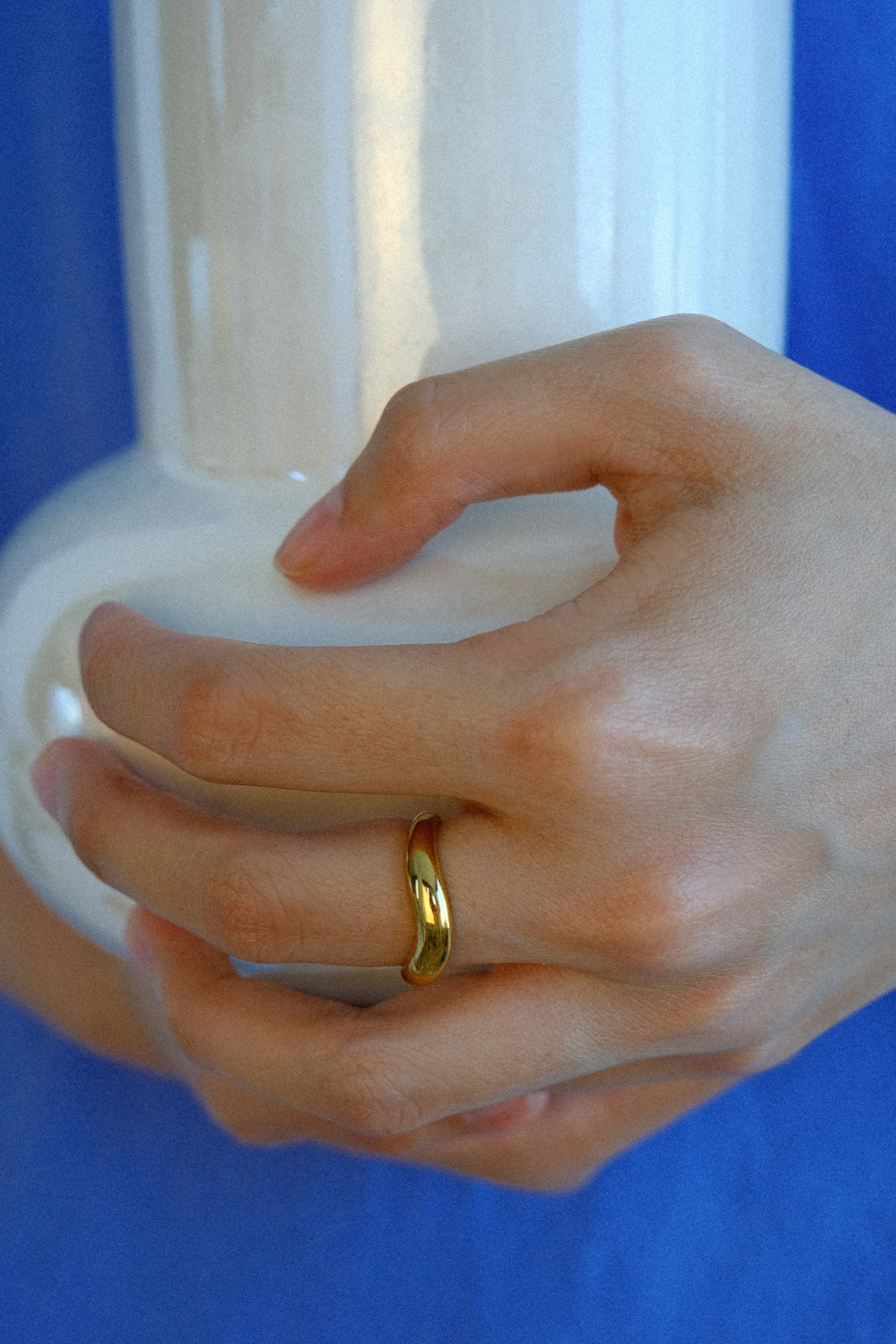 Pulsing Curvy Stacking Ring