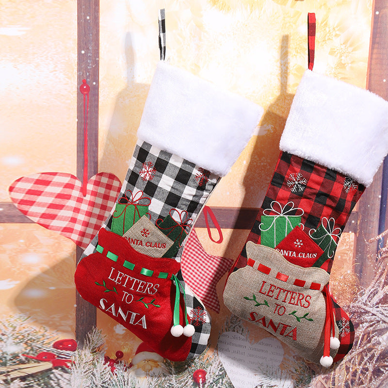 Festive Christmas stocking with classic motifs Yeouu