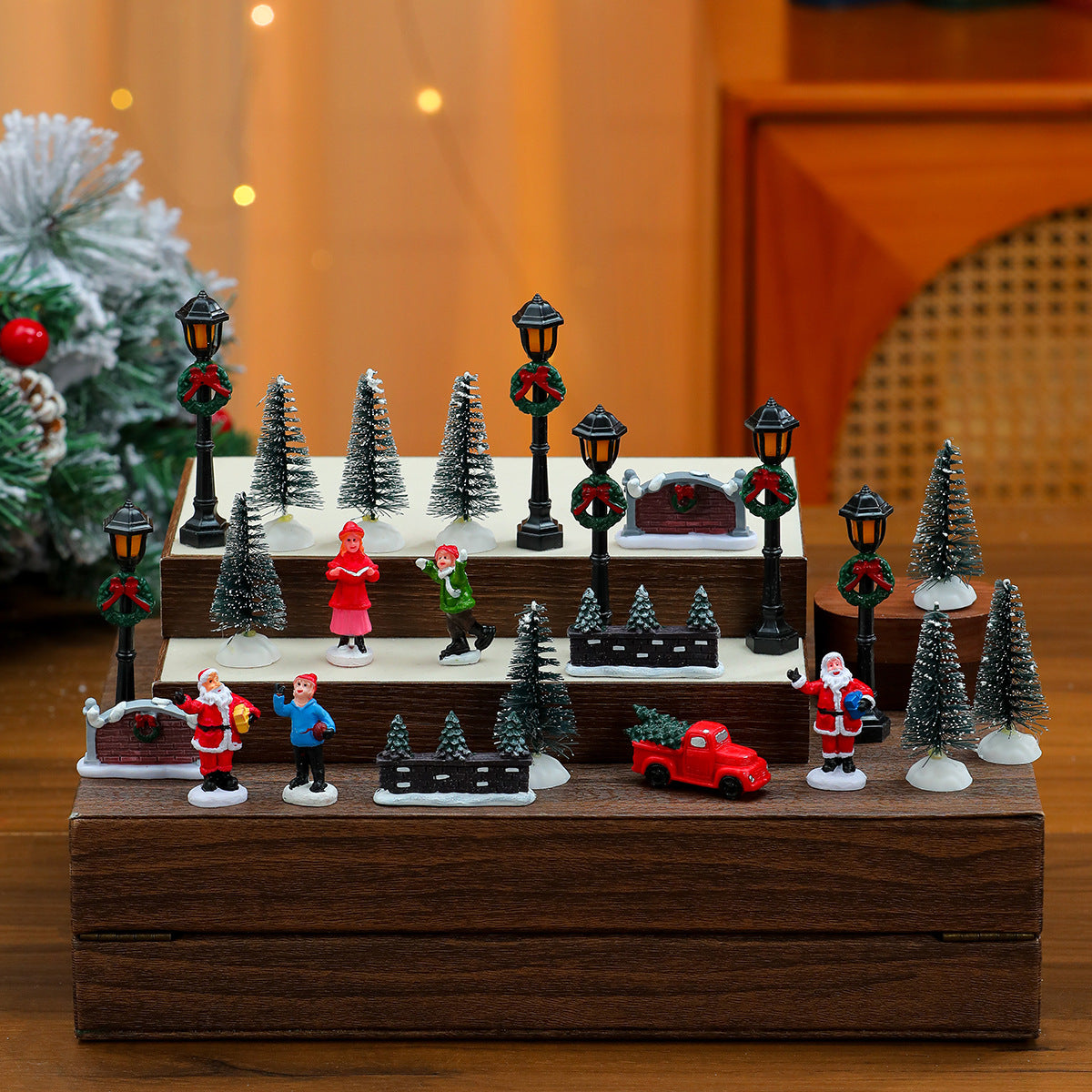 Miniature Christmas Scene Figurine Set Yeouu
