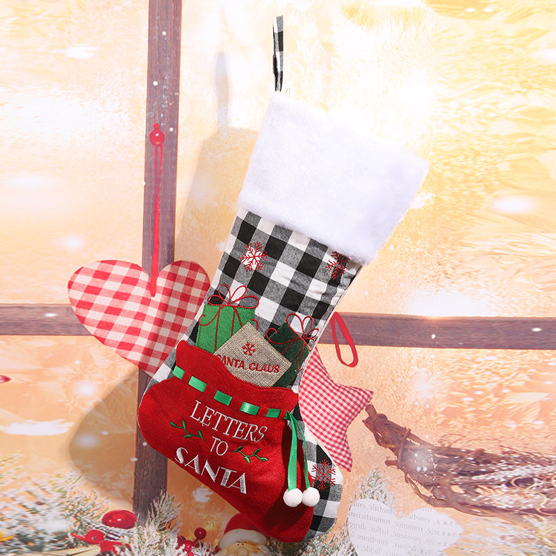 Festive Christmas stocking with classic motifs Yeouu