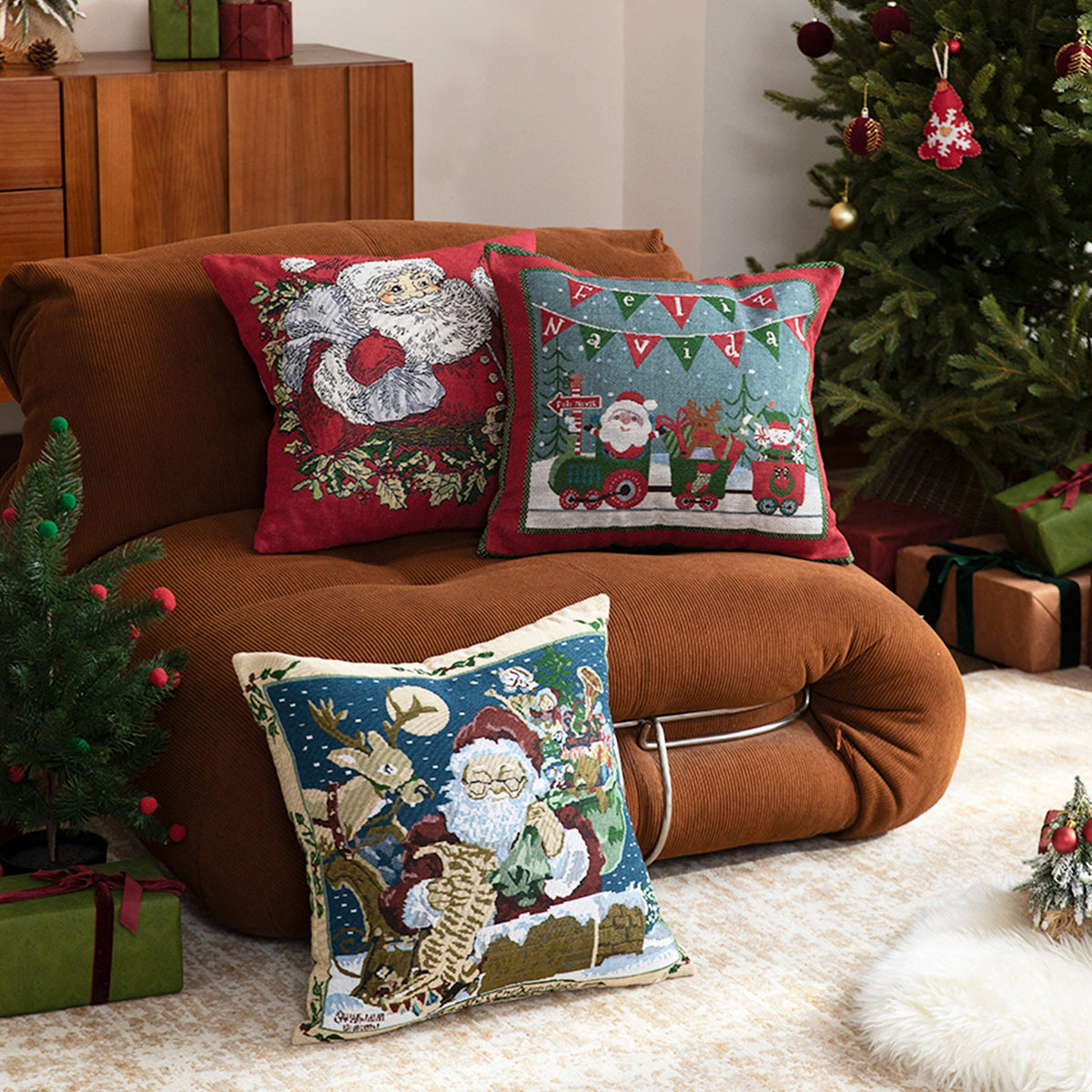 Christmas tapestry cushion cover with Santa motif and tapestry-like weave structure Yeouu