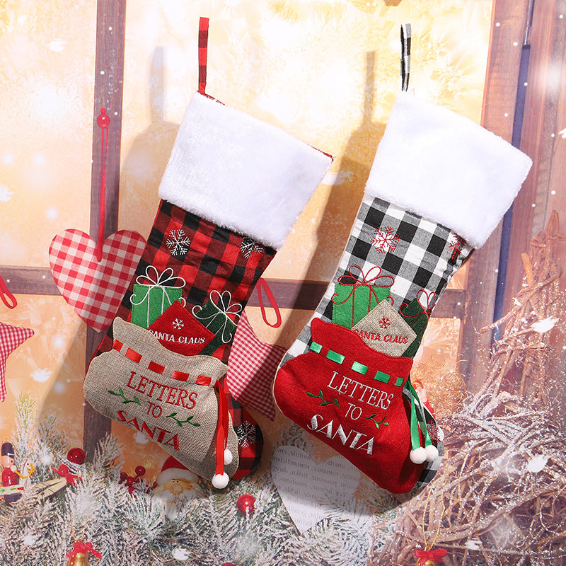 Festive Christmas stocking with classic motifs Yeouu
