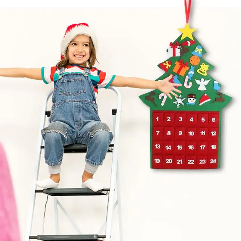 Yeouu | Felt Christmas Tree Advent Calendar with 24 Pockets and Cartoon Patterns – Festive Decoration for Counting Down to Christmas