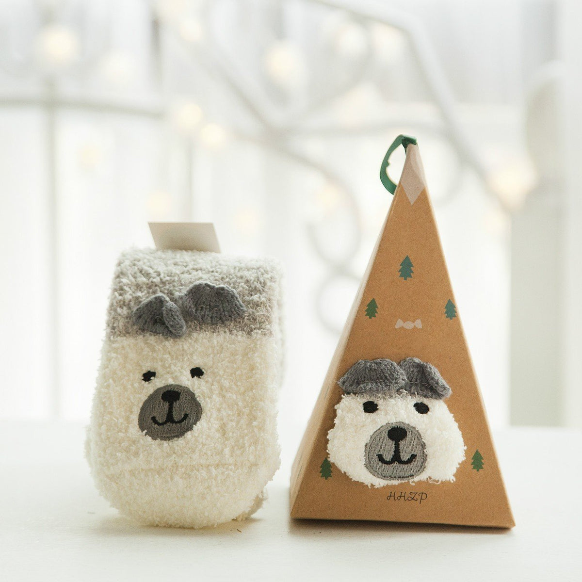 Yeouu | Christmas socks in gift box design | Plush house & cuddle socks | Universal size