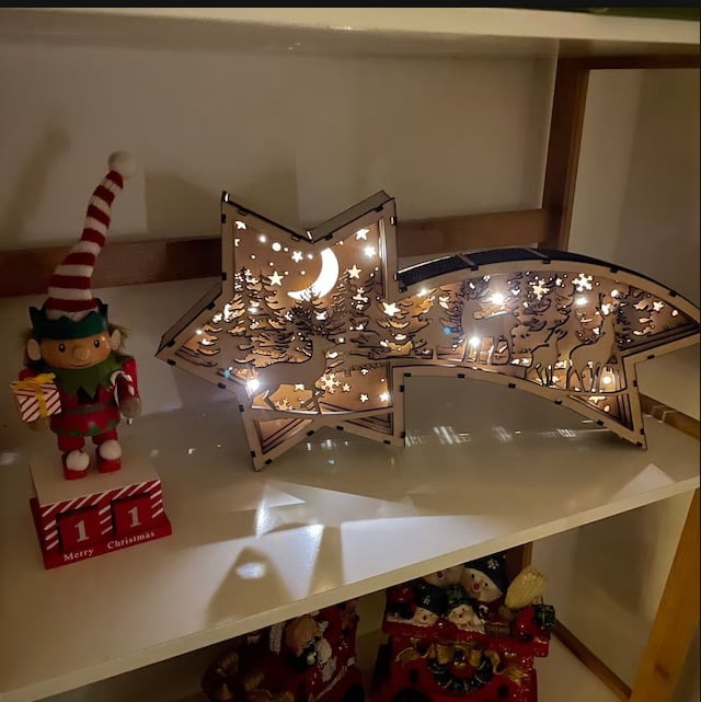 Yeouu | LED Christmas decorations in wood Nativity Scene Star-shaped desk lamp