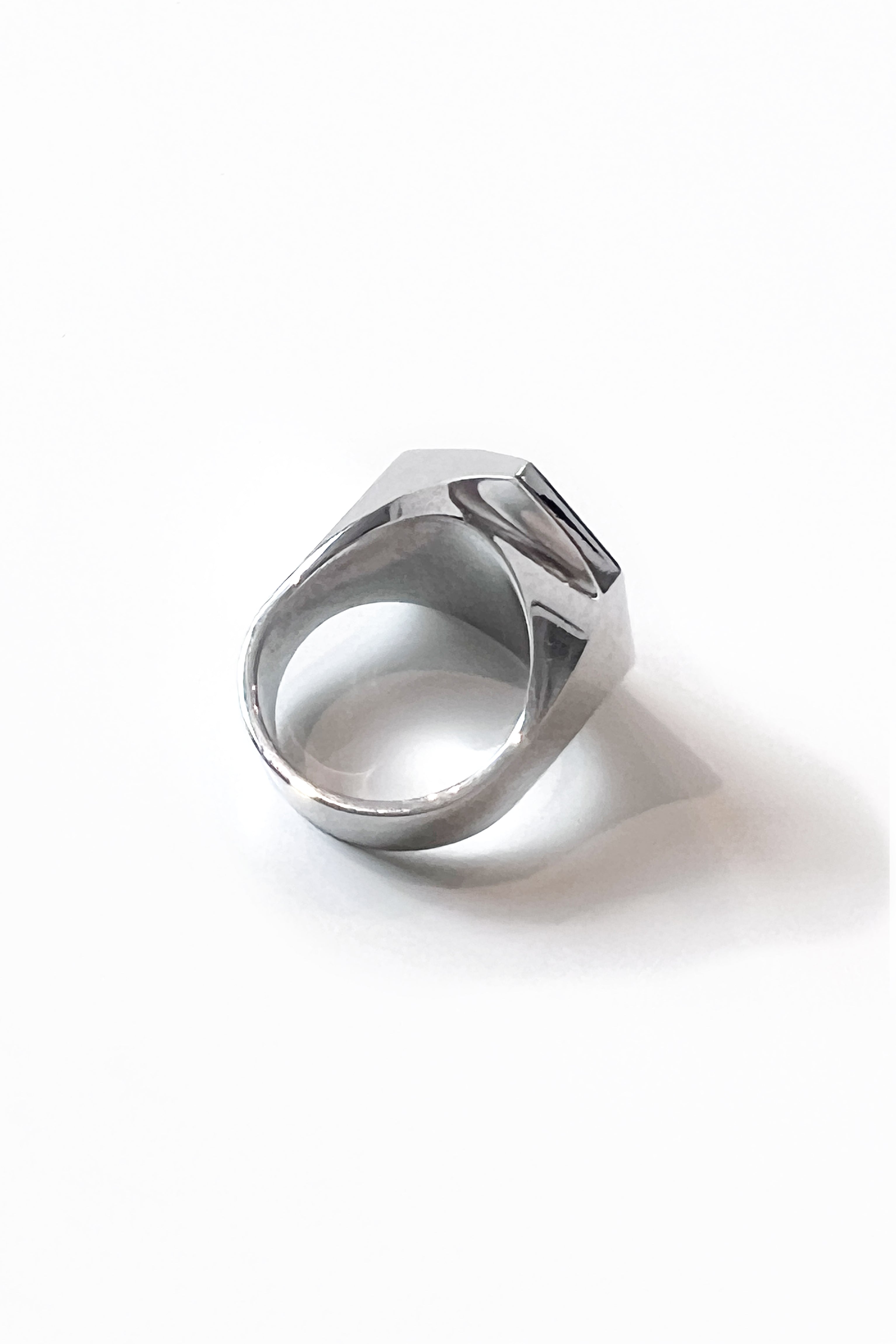 Haus Signet Ring – Sculptural Signet Ring